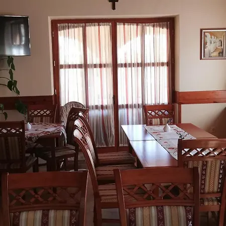 ゲストハウス Vitis Vendeghaz Becsehely